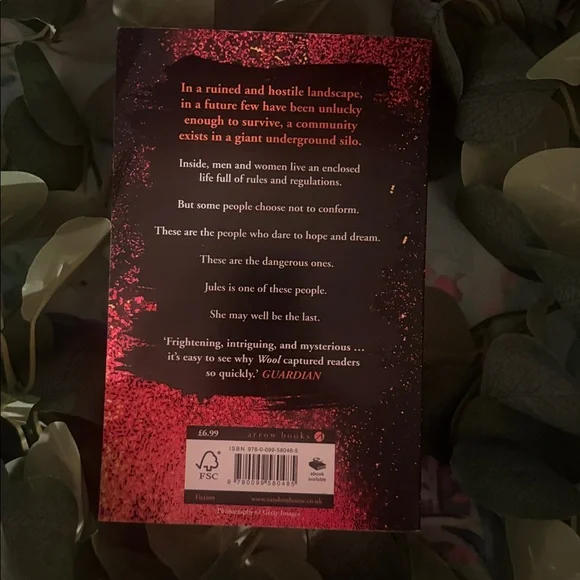 Wool by Hugh Howey - Picture 2 of 4